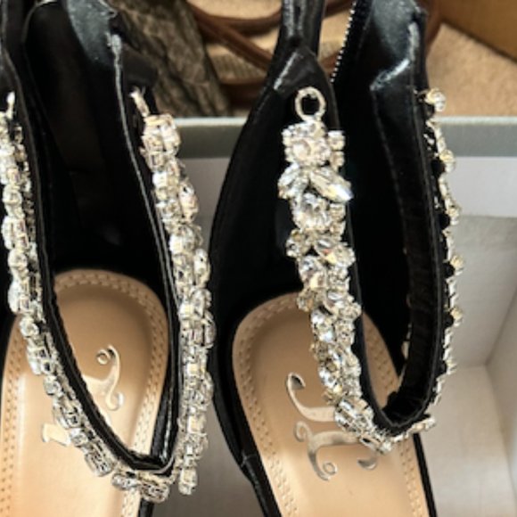 Journee Collection Connor Women's Dress Wedges - Picture 3 of 9